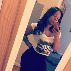 Meet your Posher, Tabia